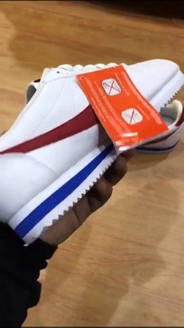 NIKE CLASSIC CORTEZ XLV BNIB смотреть онлайн