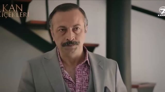 KAN ÇİÇEKLERİ 135 - 2 - Baran busca el amor en los ojos de Dilan. смотреть онлайн
