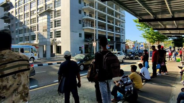 TERMINAL BUS BRUNEI DARUSSALAM PADAT PENUMPANG || BRUNEI 2023 смотреть онлайн