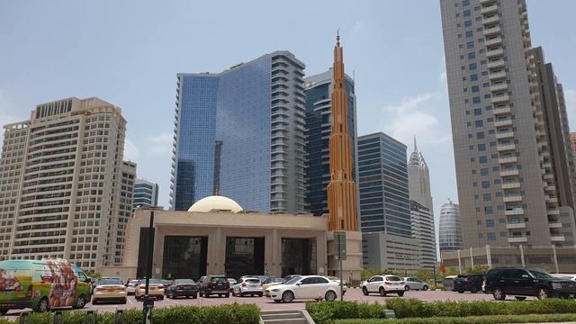 Beautiful Mosque in Tecom Dubai #dubai #tecom #mosque #love смотреть онлайн