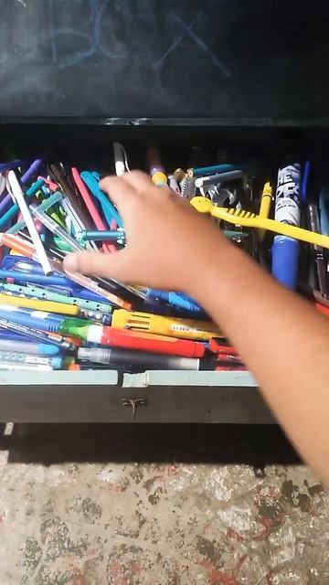 It's my full pen collection / 350 pens. смотреть онлайн