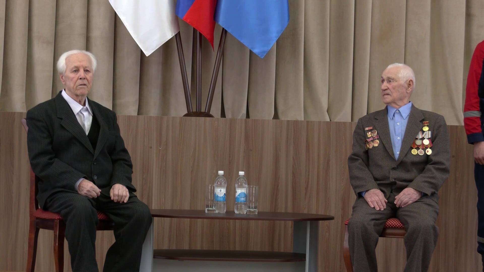 Двум ветеранам Великой Отечественной войны вручили орден «Почетного гражданина Йошкар-Олы» смотреть онлайн