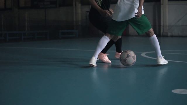 Adidas Predator 18.3 IN Cleora смотреть онлайн