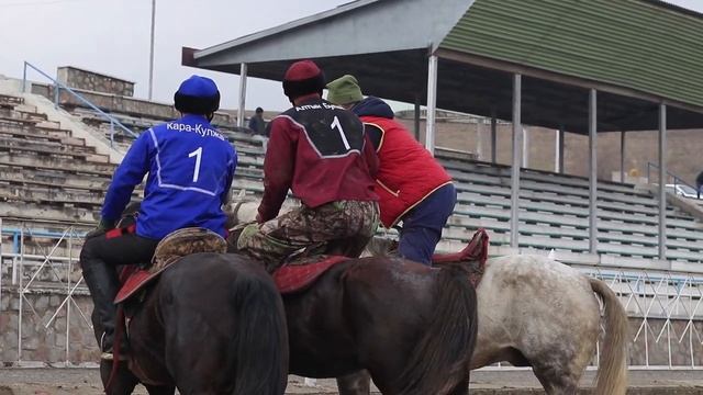 Озгон менен Кара Кулжанын талашка тушкон жери ачыка чыкты смотреть онлайн