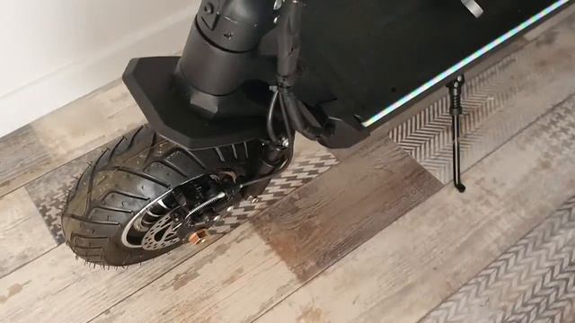 electric scooter 'Arrow' 1800W video by WatchMyRide смотреть онлайн