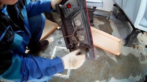 Замена ламп в задних фонарях Вектор Некст.