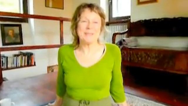 Diane Long speaking about Vanda Scaravelli and yoga to Sophie Whiting смотреть онлайн