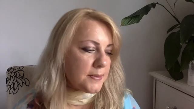 Clarins Lip Comfort Oil Review - смотреть онлайн