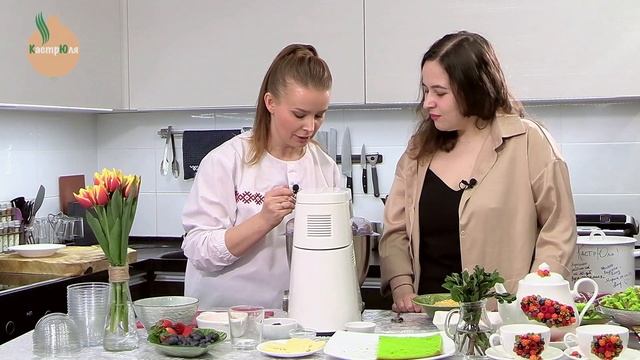 Десерт в стакане. Трайфлы в стаканчиках. Готовим с главным редактором молодежного журнала «Йöлöга». смотреть онлайн