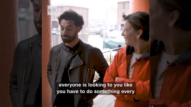 A Girl shouts "I Love you" amid Mohamed/ Mo Salah's interview with CNN at Liverpool смотреть онлайн