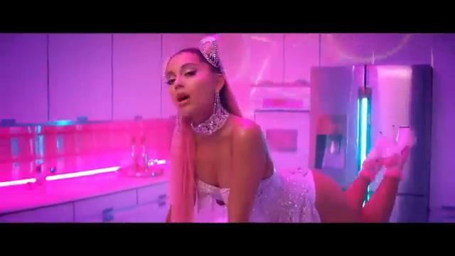 Ariana Grande - 7 rings (Official Video) смотреть онлайн