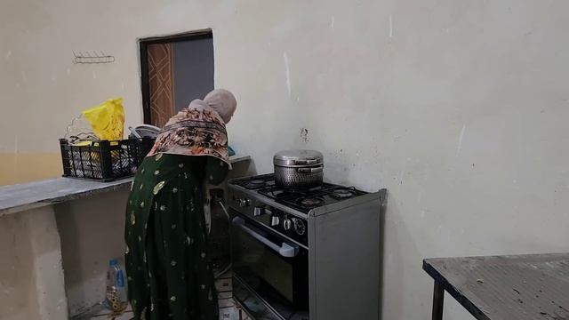 Rainfall on nomadic castles: suspending the construction of Hasan and Zuleikha castles смотреть онлайн