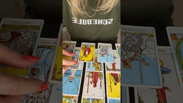 Таро-прогноз на июнь 2022 для Водолея