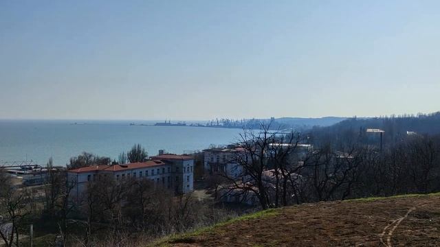 Поздняя весна в Мариуполе. Прогулка по Приморскому парку 31 марта 2021 смотреть онлайн
