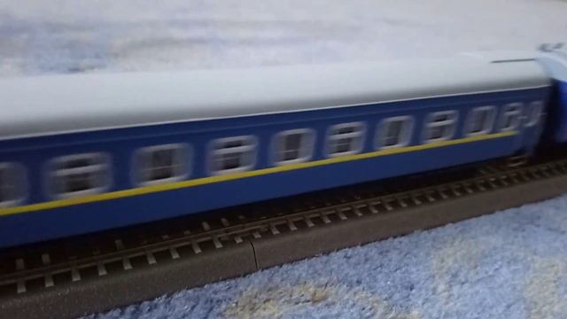 Тепловоз ТЭП150 на обкатке, масштаб ТТ смотреть онлайн