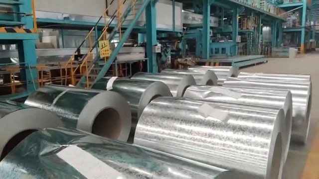 200 tons of flowered galvanized coils are packed and shipped to the port~~~ смотреть онлайн