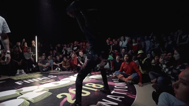 Roman vs. Bats | Top16 1x1 1/4 final @ Move&Prove 2018 смотреть онлайн