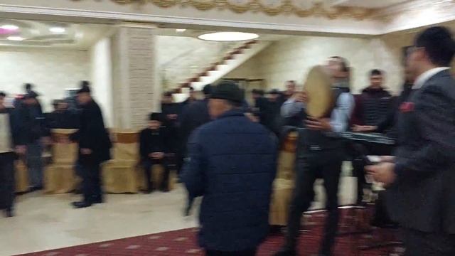 Qilichbek Madaliyev - Munosib, O’lib qolaman jonim смотреть онлайн
