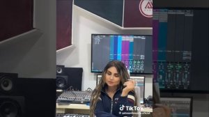Şebnem tovuzlu qauit qauit yaram derindi dumanli bir seherdeyem şebnem Şəbnəm