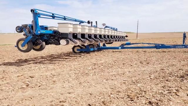 2003 KINZE 3600 For Sale смотреть онлайн