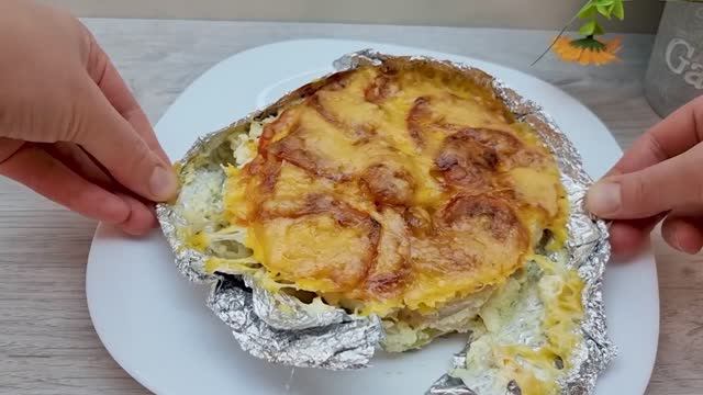 Куриная грудка под сметанным соусом в духовке для обеда или ужина. Сытно, Сочно, Ароматно! смотреть онлайн