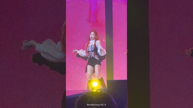 221015 LOONA KIM LIP - Eclipse смотреть онлайн