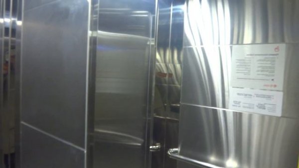 Лифт на станции метро Текстильщики БКЛ в сторону часовой