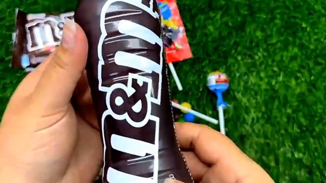 ASMR SWEETS. Unpacking M&M'S products. Candies and drinks M&M'S and Chupa Chups. смотреть онлайн