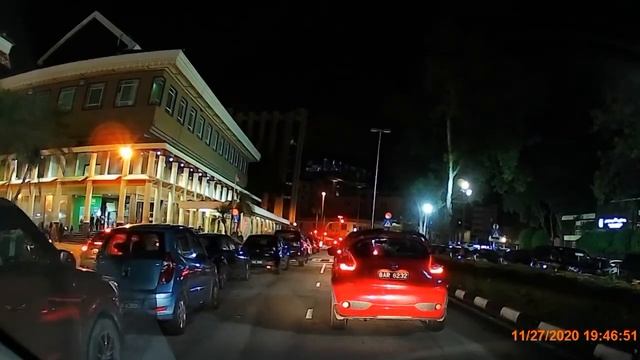 Anker ROAV A1 Dashcam Sample : Driving around Yayasan Brunei Night time смотреть онлайн