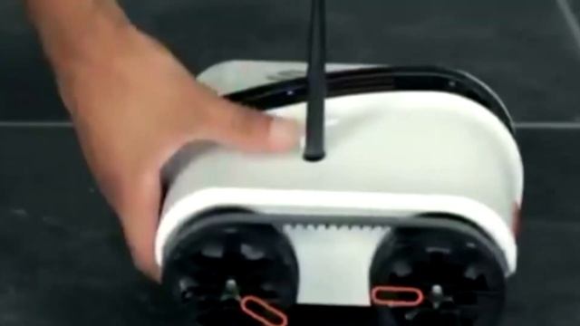 Rover App Controlled Spy Tank from Brookstone - Review & Specs смотреть онлайн