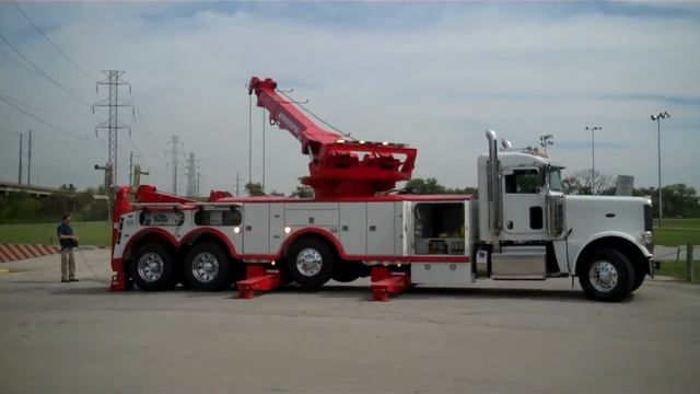 2013 Peterbilt 388 with Jerr Dan 50/60 Ton Rotator смотреть онлайн