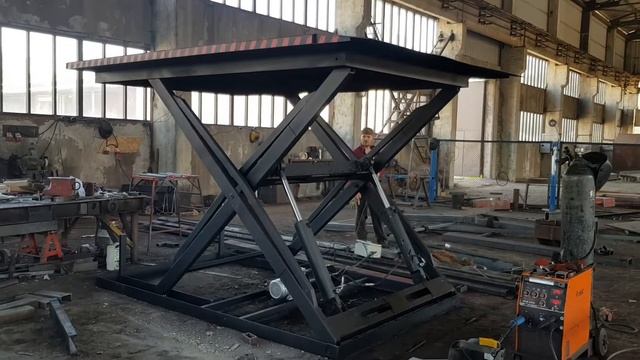 Складской ножничный подъемник (высота подъема до 1600 мм) смотреть онлайн