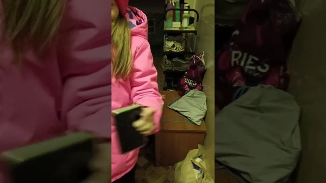 провожаем сестру в школу #shorts смотреть онлайн