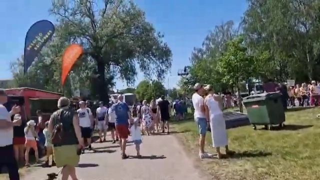 Продолжение праздника. Байкеры, велосипедисты, спортсмены, ярмарка. Continuation, Bikers, fair. смотреть онлайн