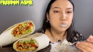 asmr wet chalk crunch//асмр хруст мокрого мела в пасте 🥙кыргызская шаурма @vlogmeriayas6202