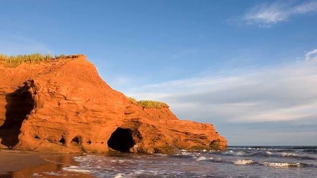Red Sand Beaches - Canadian Landscape Series - Ep.-12 - Must See Place In PEI
