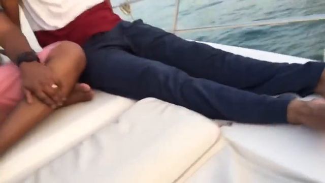 Yacht trip with friends near palm jumeirah смотреть онлайн
