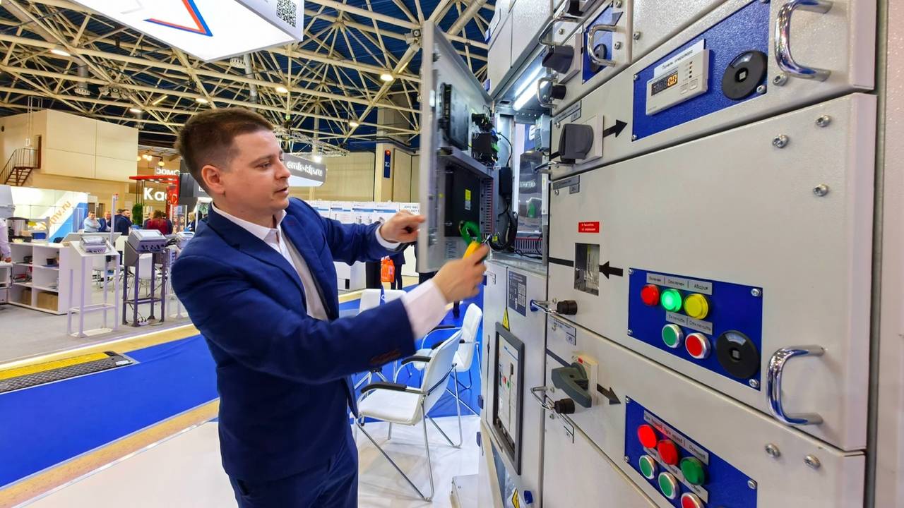 Компания CHINT на выставке «Нефтегаз-2025» в Москве. Низковольтные комплектные устройства ENSIV смотреть онлайн