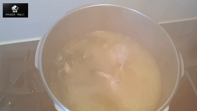 طريقة تحضير شربة بيضاء على أصولها بنة لا تقاوم / chorba baida смотреть онлайн