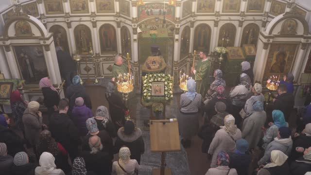 Запись трансляции 12 апреля 17:00. Всенощное бдение смотреть онлайн