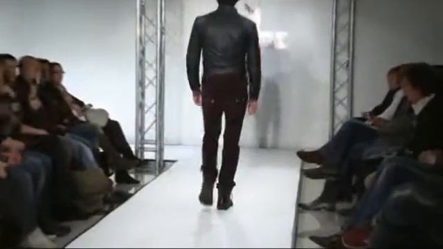 Zuelements catwalk FW10 смотреть онлайн