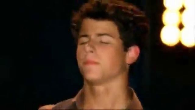 Miley Cyrus, Demi Lovato, Selena Gomez, and Jonas Brothers - Send it On смотреть онлайн