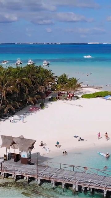 Isla Mujeres, Mexico ! #drone #dronevideo #island #caribbean #beautiful #beach #ocean #sea #nature смотреть онлайн