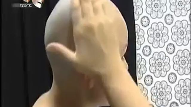 Self headshave Russian Girl - Bald Model смотреть онлайн