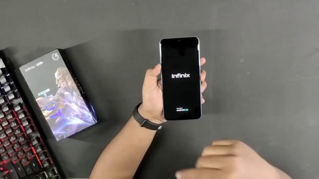 LOH KOK GINI ??? - UNBOXING INFINIX HOT 11 MOBILE LEGEND EDITION смотреть онлайн