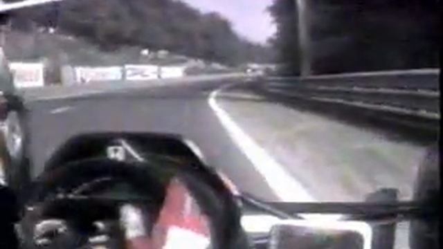 F1 - Ayrton Senna Helps To Friend смотреть онлайн