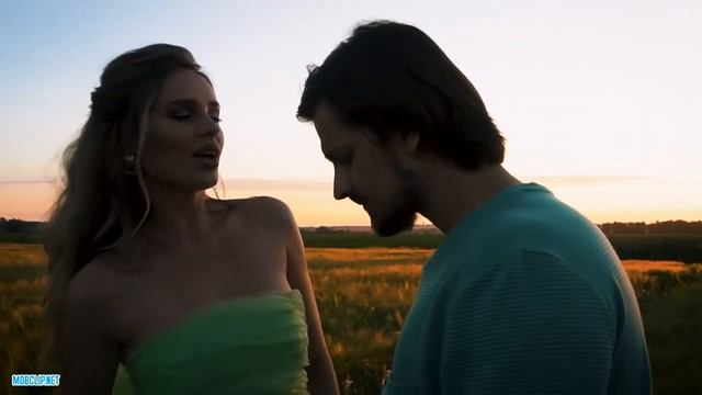 Твой Французский поцелуй ❤️ КЛИП МАША МАРВИН & ХАННА смотреть онлайн