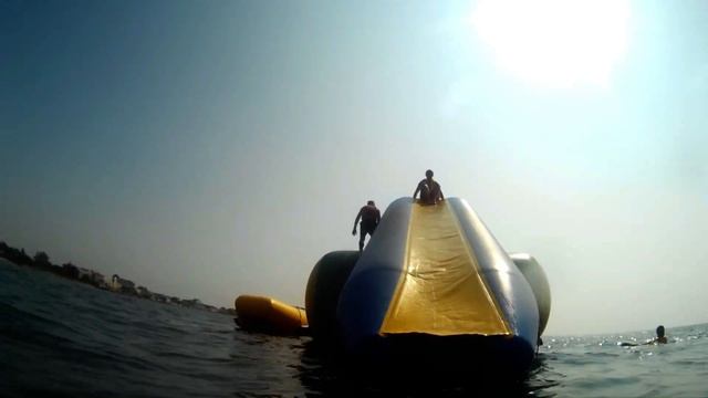 Морская прогулка на банане смотреть онлайн