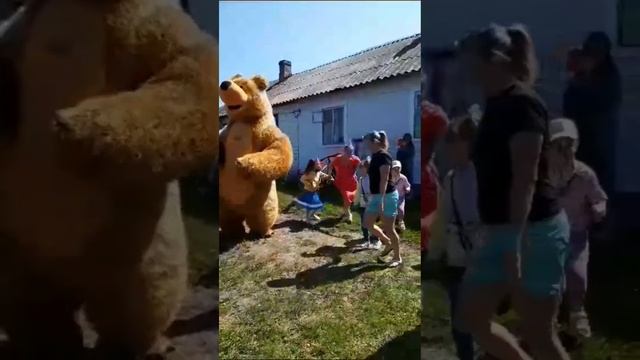 Миша поздравил Машу с днём рождения! смотреть онлайн