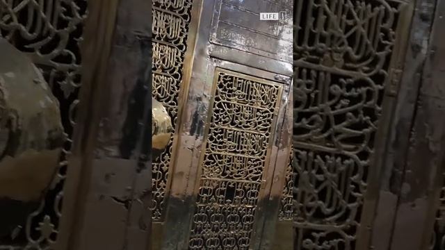 Ассаляму алейкум, о Пророк Мухаммад ﷺ #shorts #aliflife #пророкмухаммадﷺ #салям #могила #пророка смотреть онлайн
